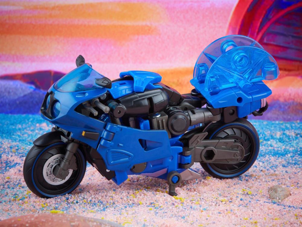 Transformers: Legacy Deluxe Arcee Gallery Image 8