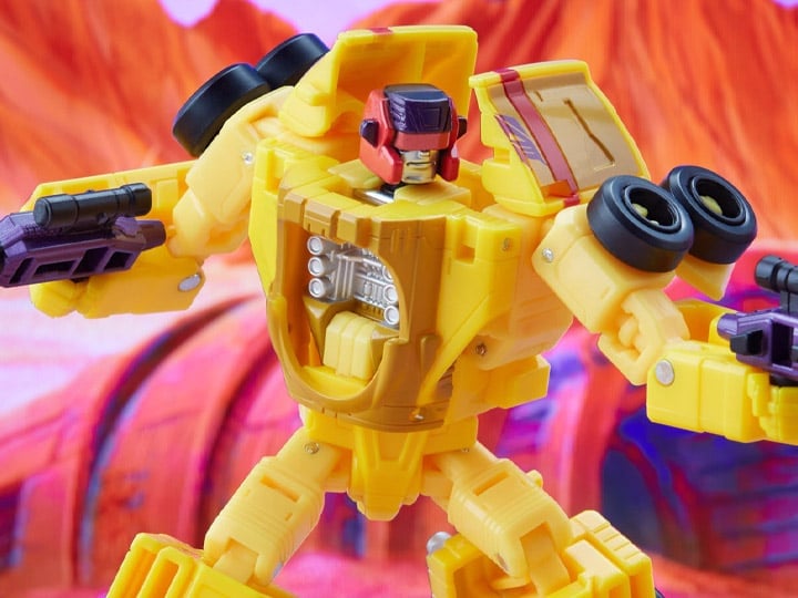 Transformers: Legacy Deluxe Drag Strip Gallery Image 1