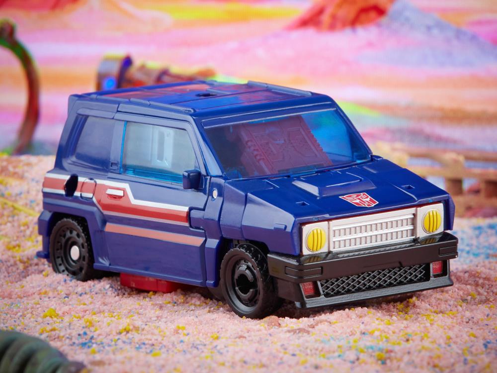 Transformers: Legacy Deluxe Skids Gallery Image 8
