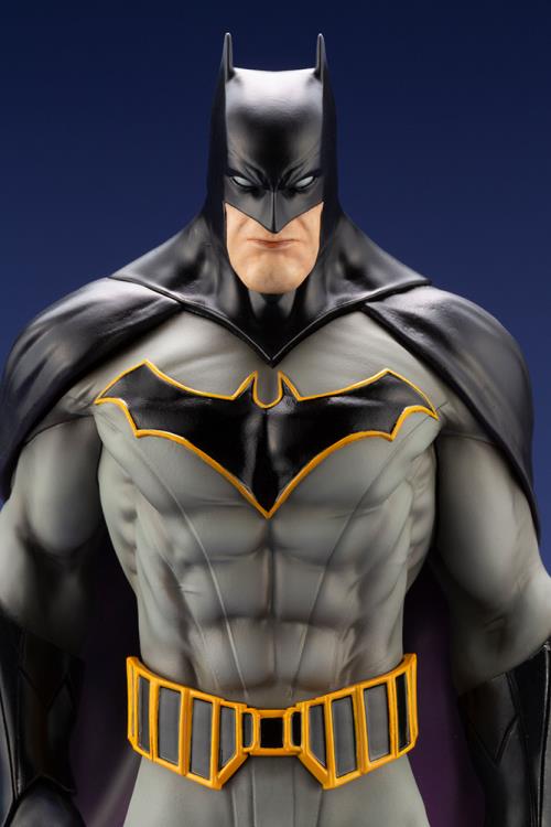Batman: Last Knight on Earth ArtFX Batman Statue Gallery Image 12