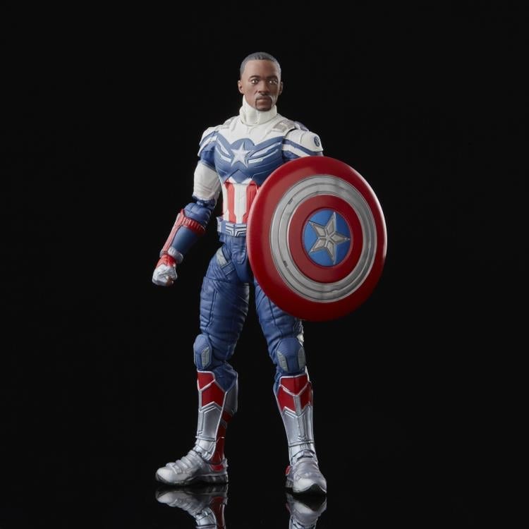 The Falcon and the Winter Soldier & Avengers: Endgame Marvel Legends Tag Team Captain America Action Figure Two-Pack Gallery Image 3