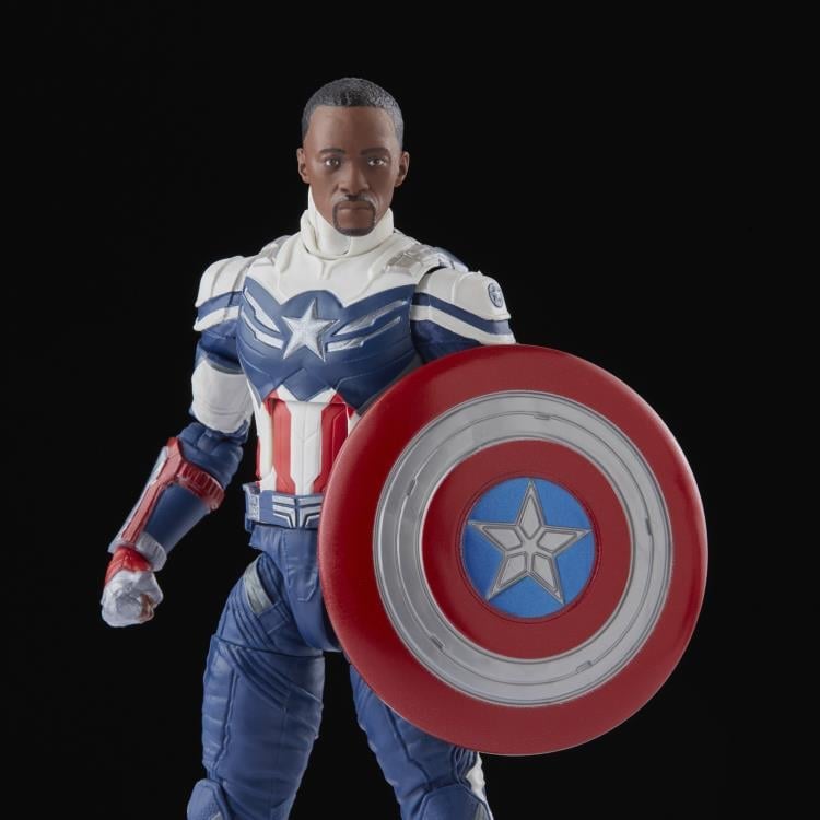 The Falcon and the Winter Soldier & Avengers: Endgame Marvel Legends Tag Team Captain America Action Figure Two-Pack Gallery Image 7