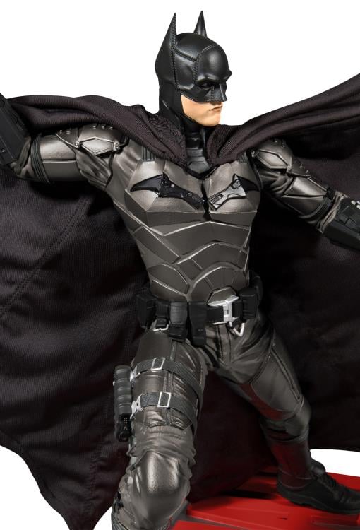 The Batman 1/6 Scale Statue Gallery Image 6