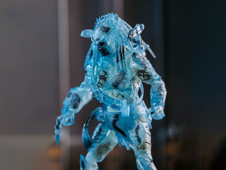 Alien vs. Predator: Requiem Wolf Predator (Active Camouflage) 1:18 Scale PX Previews Exclusive Figure Gallery Image 1