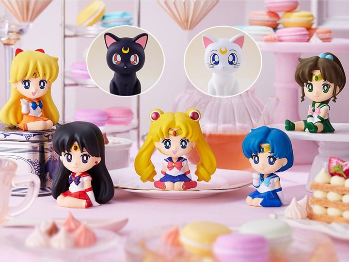 Sailor Moon Rela Cot Box of 10 Random Figures Gallery Image 1