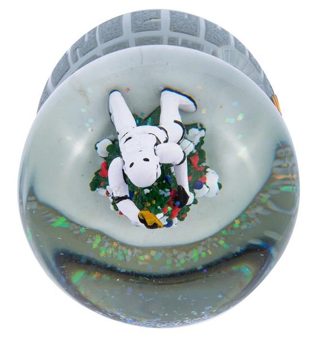 Star Wars Stormtrooper Decorating Christmas Tree Musical Water Globe Gallery Image 6