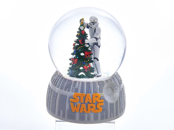 Star Wars Stormtrooper Decorating Christmas Tree Musical Water Globe Gallery Image 1