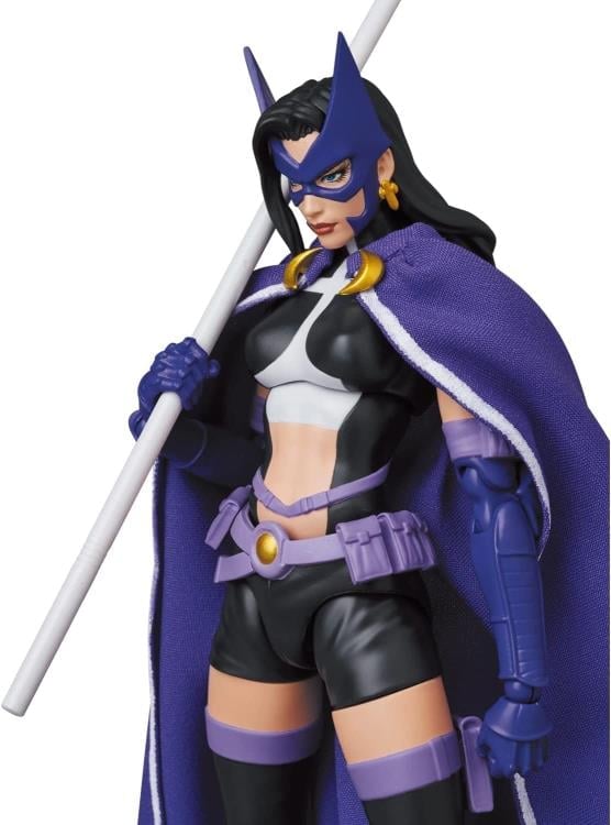 Batman: Hush MAFEX No.170 Huntress Action Figure Gallery Image 4