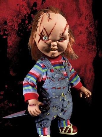 Bride of Chucky Mezco Designer Series Mega Scale Talking Chucky Gallery Image 2