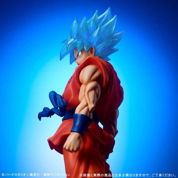 Dragon Ball Super Gigantic Series Super Saiyan God Super Saiyan Goku (Clear Ver.) Exclusive Gallery Image 9