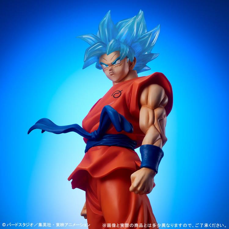 Dragon Ball Super Gigantic Series Super Saiyan God Super Saiyan Goku (Clear Ver.) Exclusive Gallery Image 8