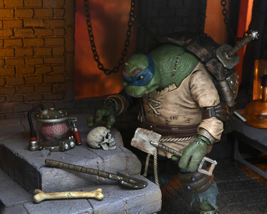 Universal Monsters x Teenage Mutant Ninja Turtles Ultimate Leonardo as The Hunchback Gallery Image 10