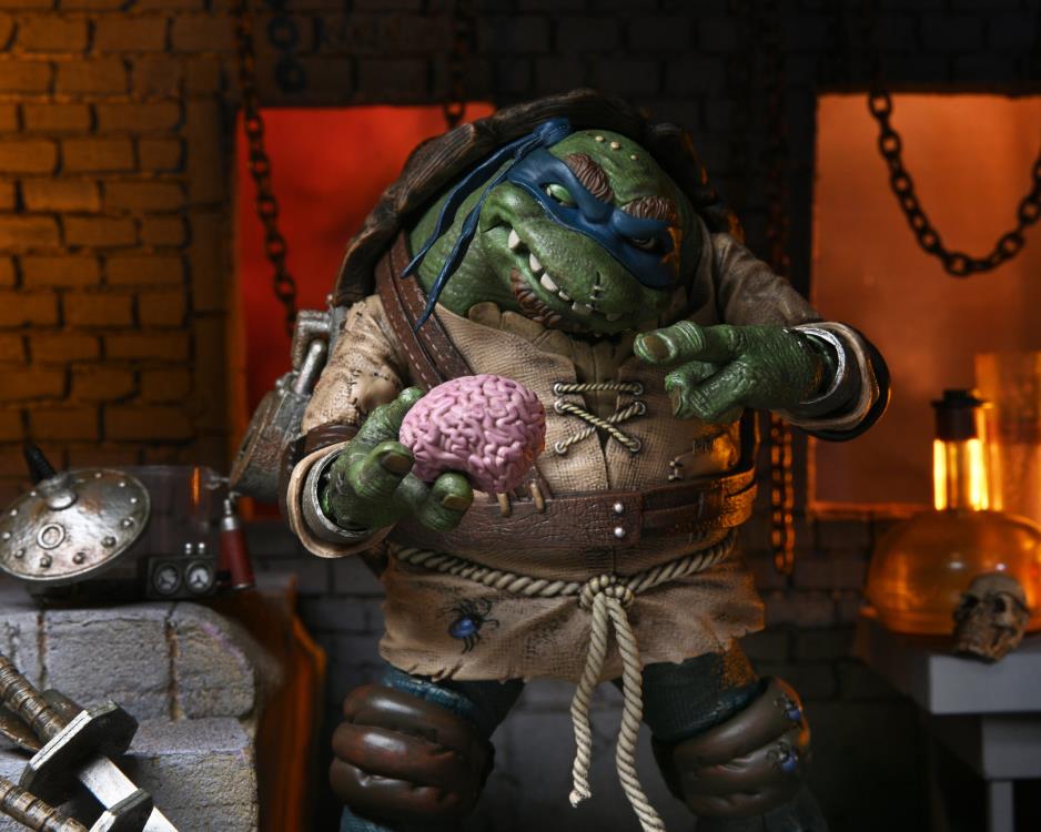 Universal Monsters x Teenage Mutant Ninja Turtles Ultimate Leonardo as The Hunchback Gallery Image 11