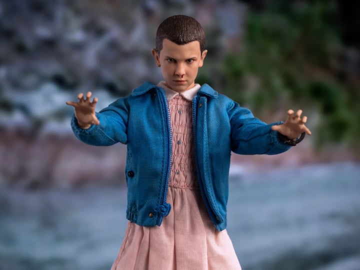 Stranger Things Eleven 1/6 Scale Collectible Figure Gallery Image 1