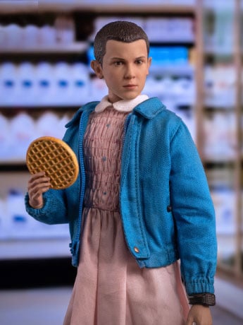 Stranger Things Eleven 1/6 Scale Collectible Figure Gallery Image 2