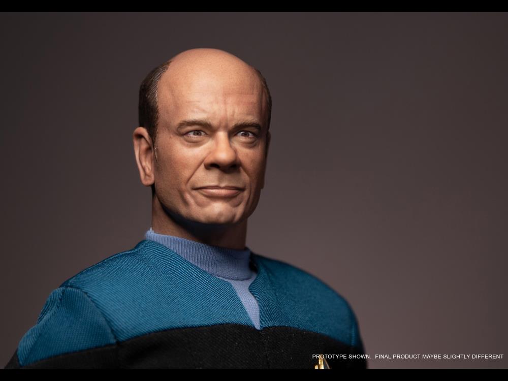 Star Trek: Voyager The Doctor (Emergency Medical Hologram) 1/6 Scale Figure Gallery Image 5