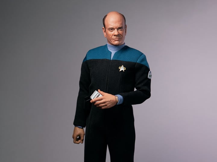 Star Trek: Voyager The Doctor (Emergency Medical Hologram) 1/6 Scale Figure Gallery Image 1
