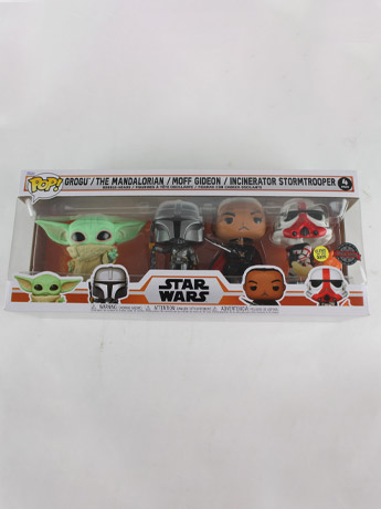 Pop! Star Wars: The Mandalorian Exclusive Four-Pack (Glow-in-the-Dark) Gallery Image 2