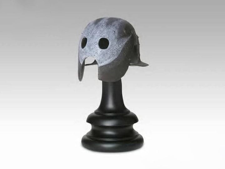 The Lord of the Rings Uruk-Hai Berserker 1/4 Scale Helm Gallery Image 1