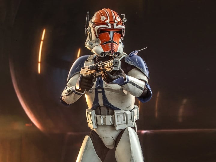 Star Wars: The Clone Wars TMS065 Captain Vaughn 1/6th Scale Collectible Figure Gallery Image 1