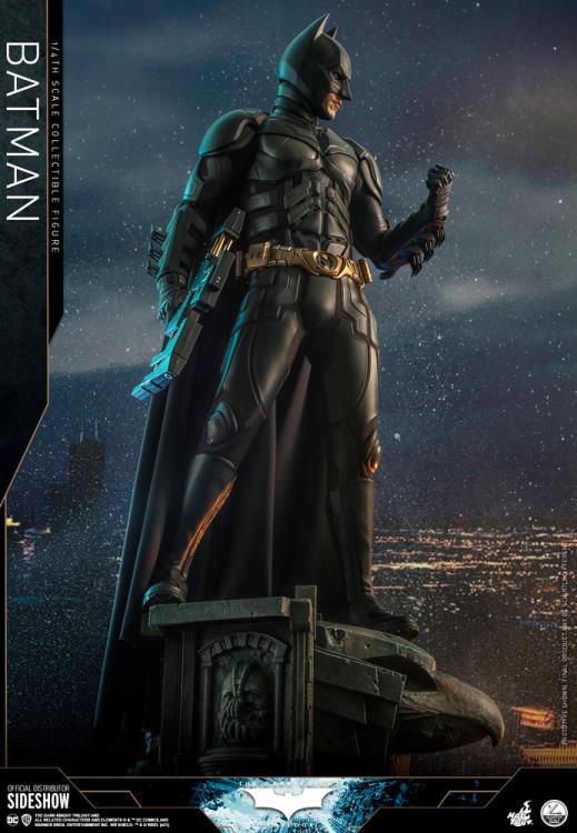 The Dark Knight Trilogy QS019 Batman 1/4th Scale Collectible Figure Gallery Image 4