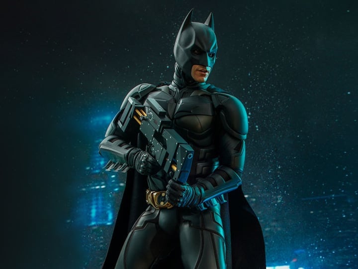 The Dark Knight Trilogy QS019 Batman 1/4th Scale Collectible Figure Gallery Image 1
