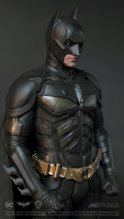 The Dark Knight Rises Hyperreal Batman 1/3 Scale Statue Gallery Image 13