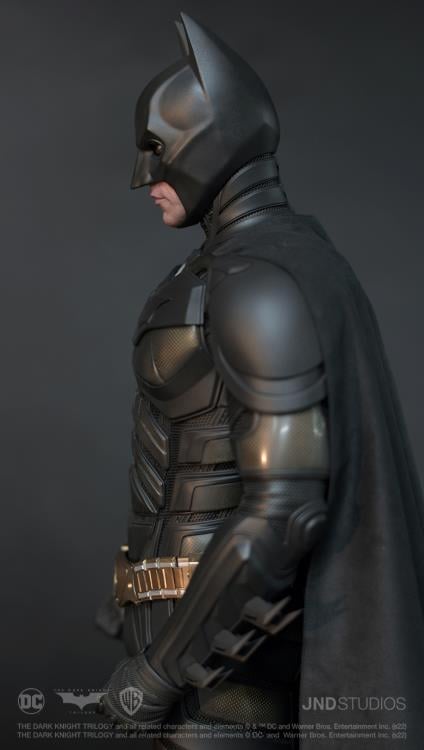 The Dark Knight Rises Hyperreal Batman (Dual Ver.) 1/3 Scale Statue Gallery Image 15