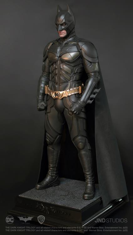 The Dark Knight Rises Hyperreal Batman (Dual Ver.) 1/3 Scale Statue Gallery Image 24