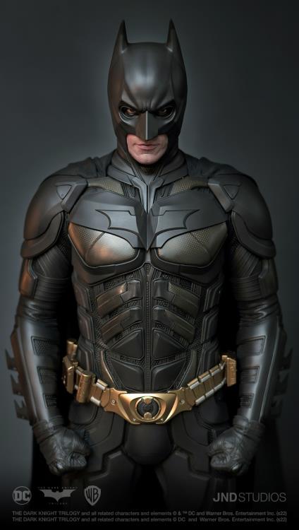 The Dark Knight Rises Hyperreal Batman (Dual Ver.) 1/3 Scale Statue Gallery Image 13