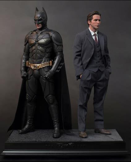 The Dark Knight Rises Hyperreal Batman (Dual Ver.) 1/3 Scale Statue Gallery Image 3