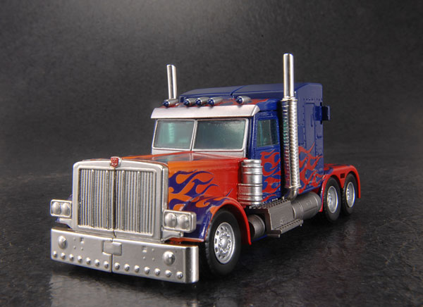 Transformers TS-01 Trans-Scanning Optimus Prime Gallery Image 3