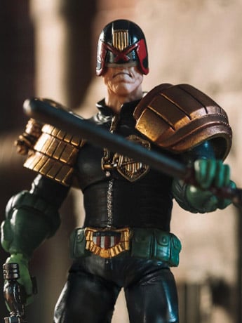 2000 AD Exquisite Mini Series Judge Dredd 1:18 Scale PX Previews Exclusive Figure Gallery Image 2