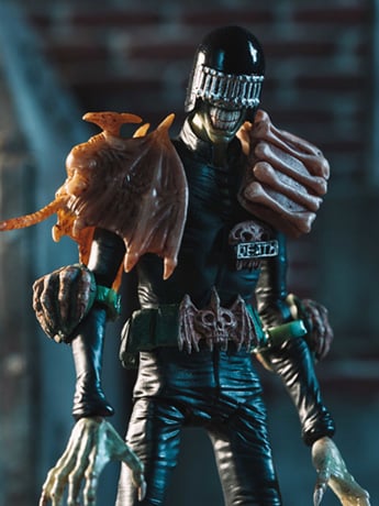 2000 AD Exquisite Mini Series Judge Death 1:18 Scale PX Previews Exclusive Figure Gallery Image 2