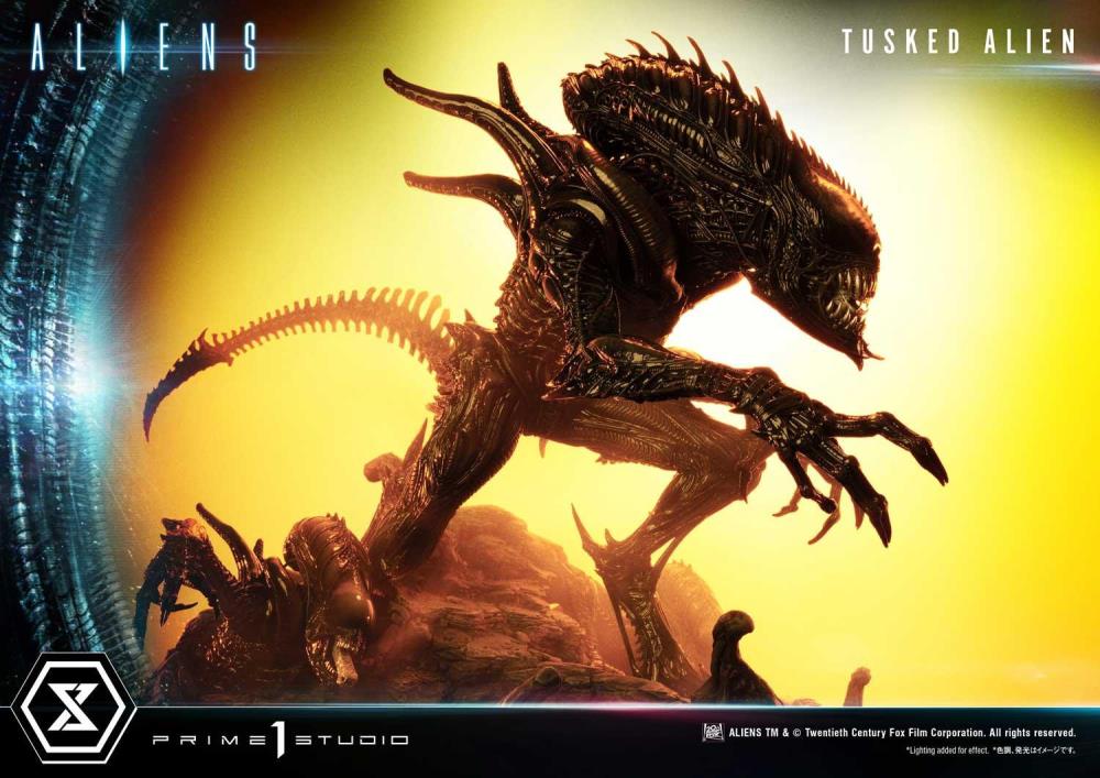 Aliens Premium Masterline Tusked Alien Statue Gallery Image 28