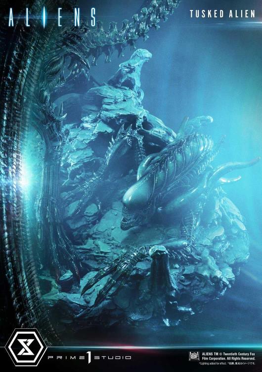Aliens Premium Masterline Tusked Alien Statue Gallery Image 20