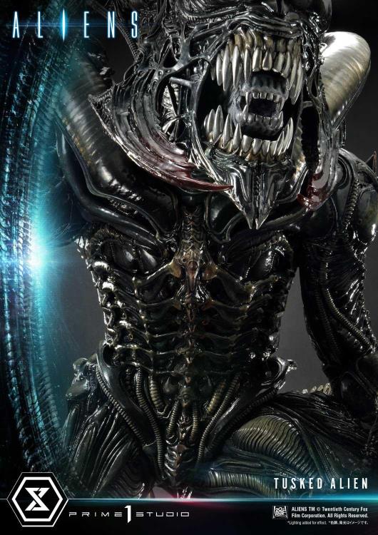 Aliens Premium Masterline Tusked Alien Statue Gallery Image 47