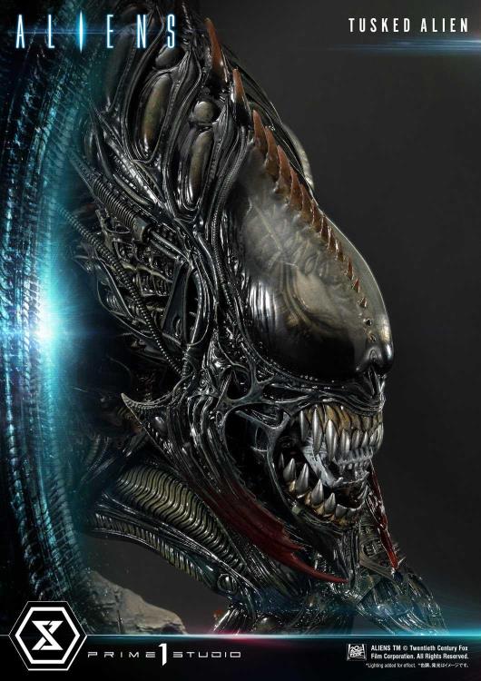 Aliens Premium Masterline Tusked Alien Statue Gallery Image 46