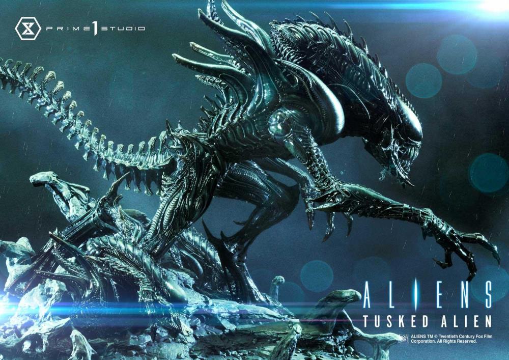 Aliens Premium Masterline Tusked Alien Statue Gallery Image 33