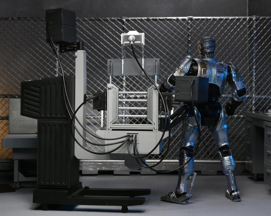 RoboCop Ultimate Battle Damaged RoboCop with Chair Gallery Image 8
