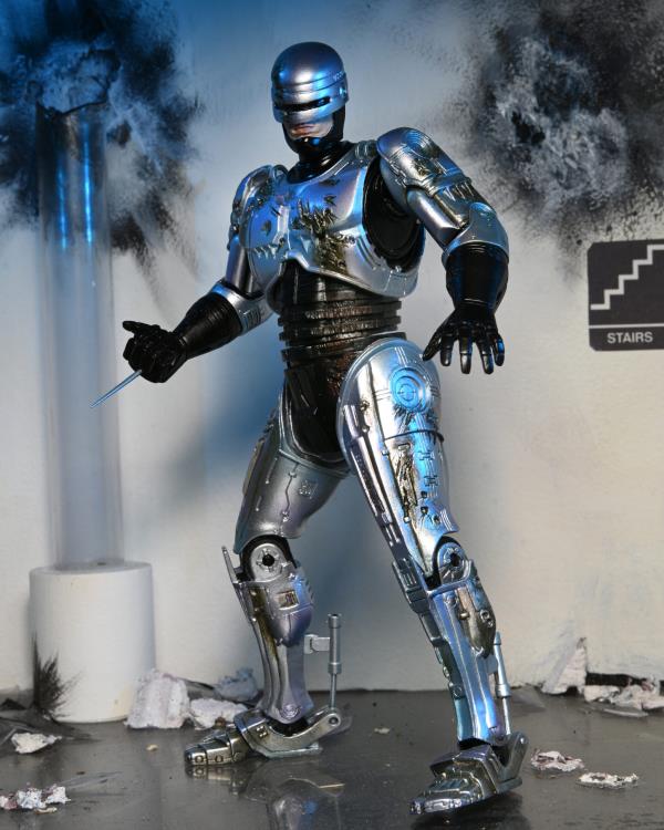 RoboCop Ultimate Battle Damaged RoboCop with Chair Gallery Image 10