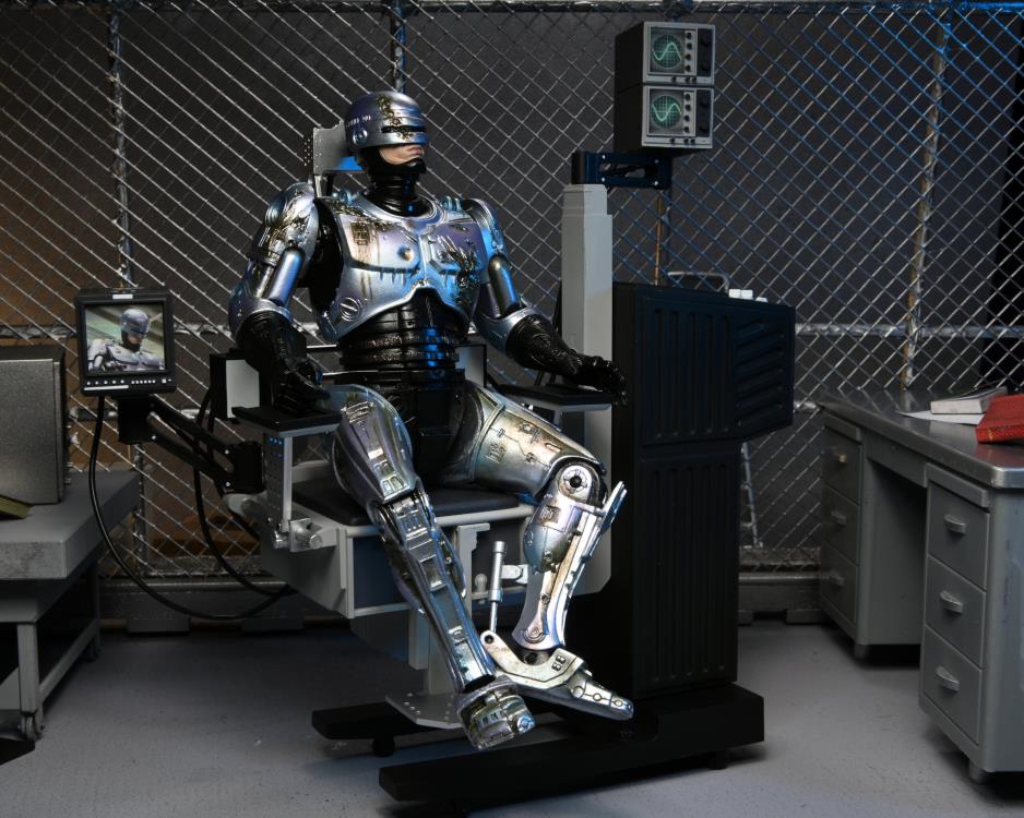 RoboCop Ultimate Battle Damaged RoboCop with Chair Gallery Image 4