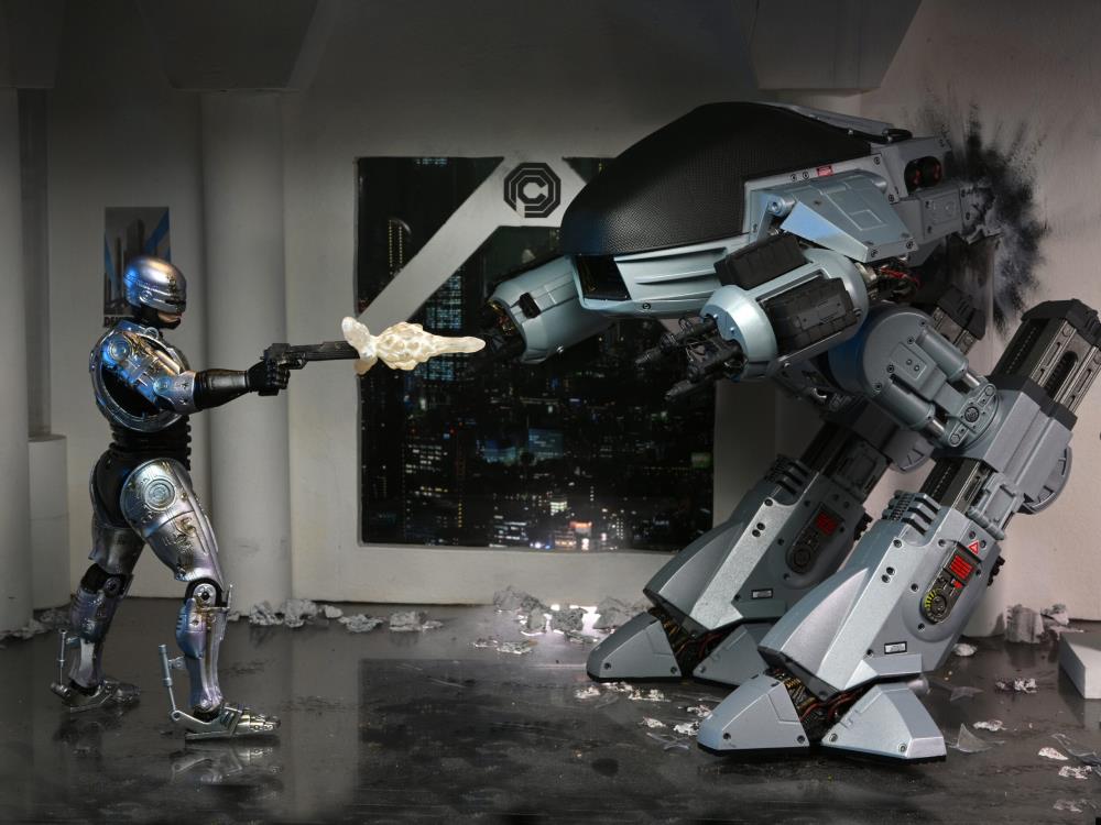 RoboCop Ultimate Battle Damaged RoboCop with Chair Gallery Image 22