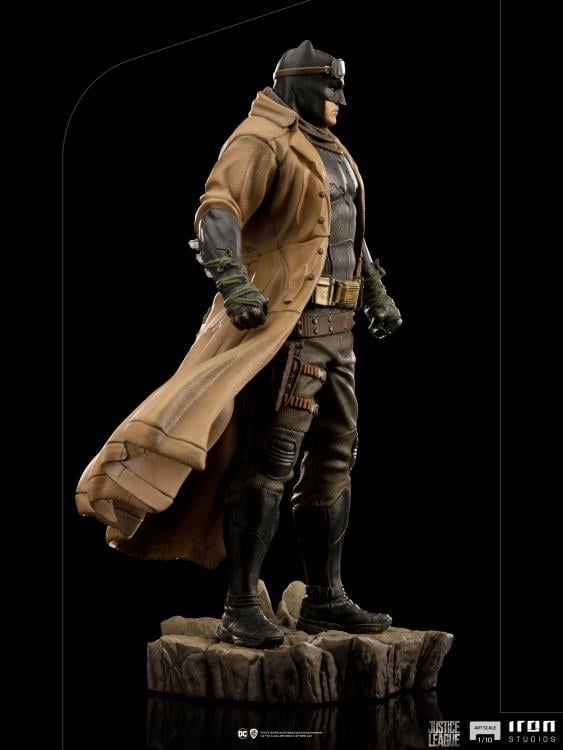 Zack Snyder's Justice League Knightmare Batman 1/10 Art Scale Statue Gallery Image 7