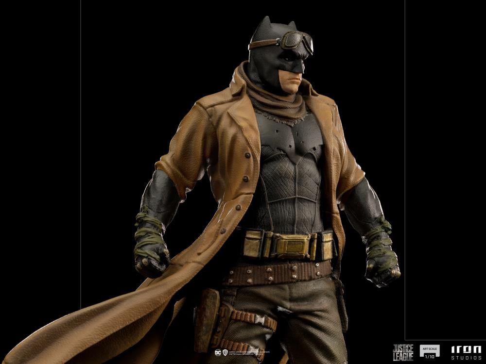 Zack Snyder's Justice League Knightmare Batman 1/10 Art Scale Statue Gallery Image 11