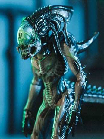 Alien vs. Predator: Requiem Predalien (Battle Damaged) 1:18 Scale PX Previews Exclusive Figure Gallery Image 2