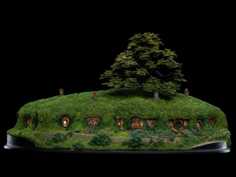 The Lord of the Rings Bag End on the Hill Limited Edition Diorama Gallery Image 4