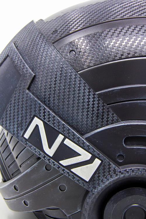 Mass Effect N7 Helmet (Andromeda Variant) 1:1 Scale Wearable Helmet Gallery Image 9