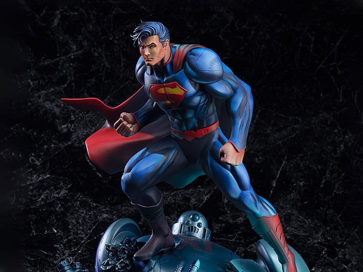 DC Comics Art Respect Superman 1/6 Scale Statue Gallery Image 1