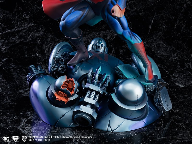 DC Comics Art Respect Superman 1/6 Scale Statue Gallery Image 10